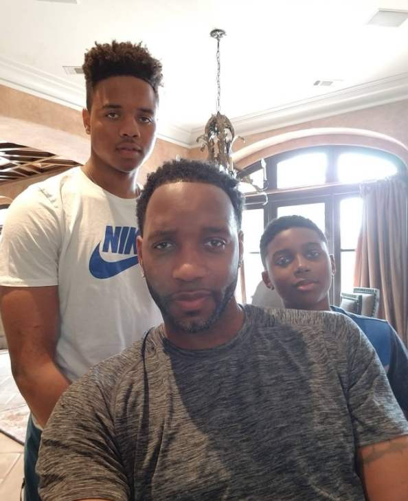 给巴黎后防 给巴黎后防