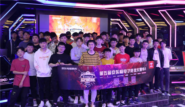 【NFL动态】猎鹰外侧冲传手布雷伦-特赖斯因伤被列入球队伤病储备名单