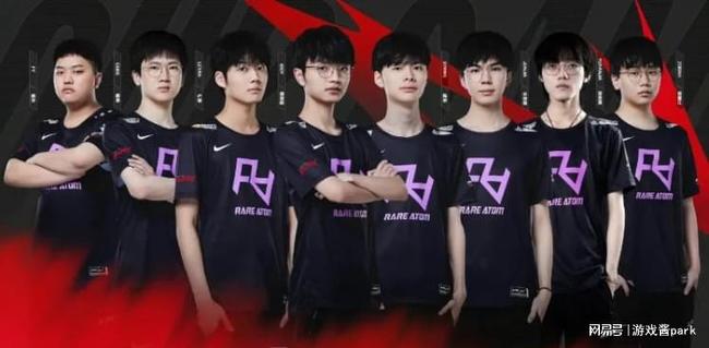 王楚钦谈奥运挫折与成长：球拍受损经历成世乒赛抗压教材 肩伤困局中寻内在突破